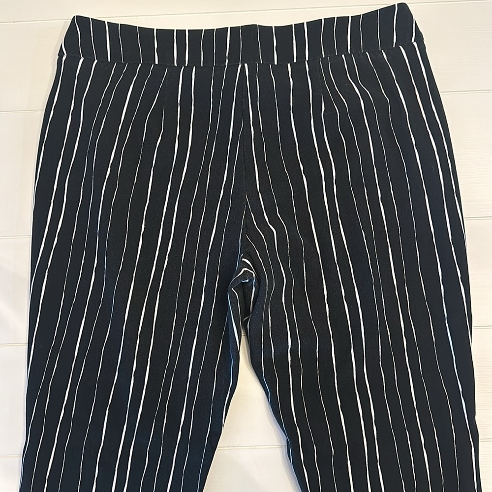 Chico's Travelers Collection Black and White Striped Pants - Picture 5 of 7
